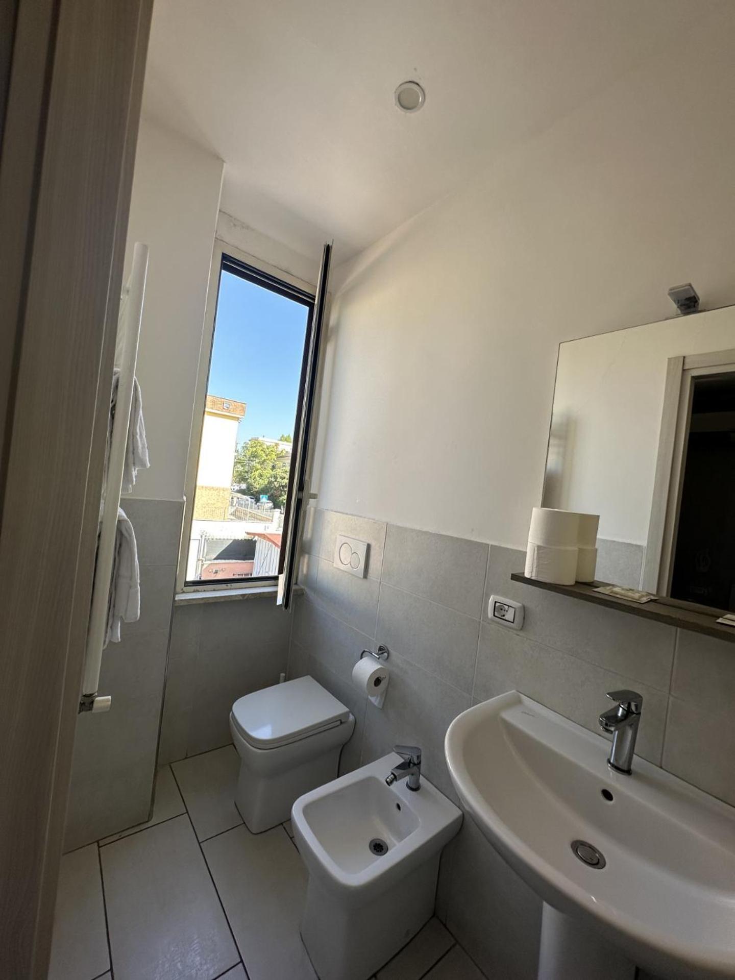 Hotel Le Rose Tivoli Terme Luaran gambar