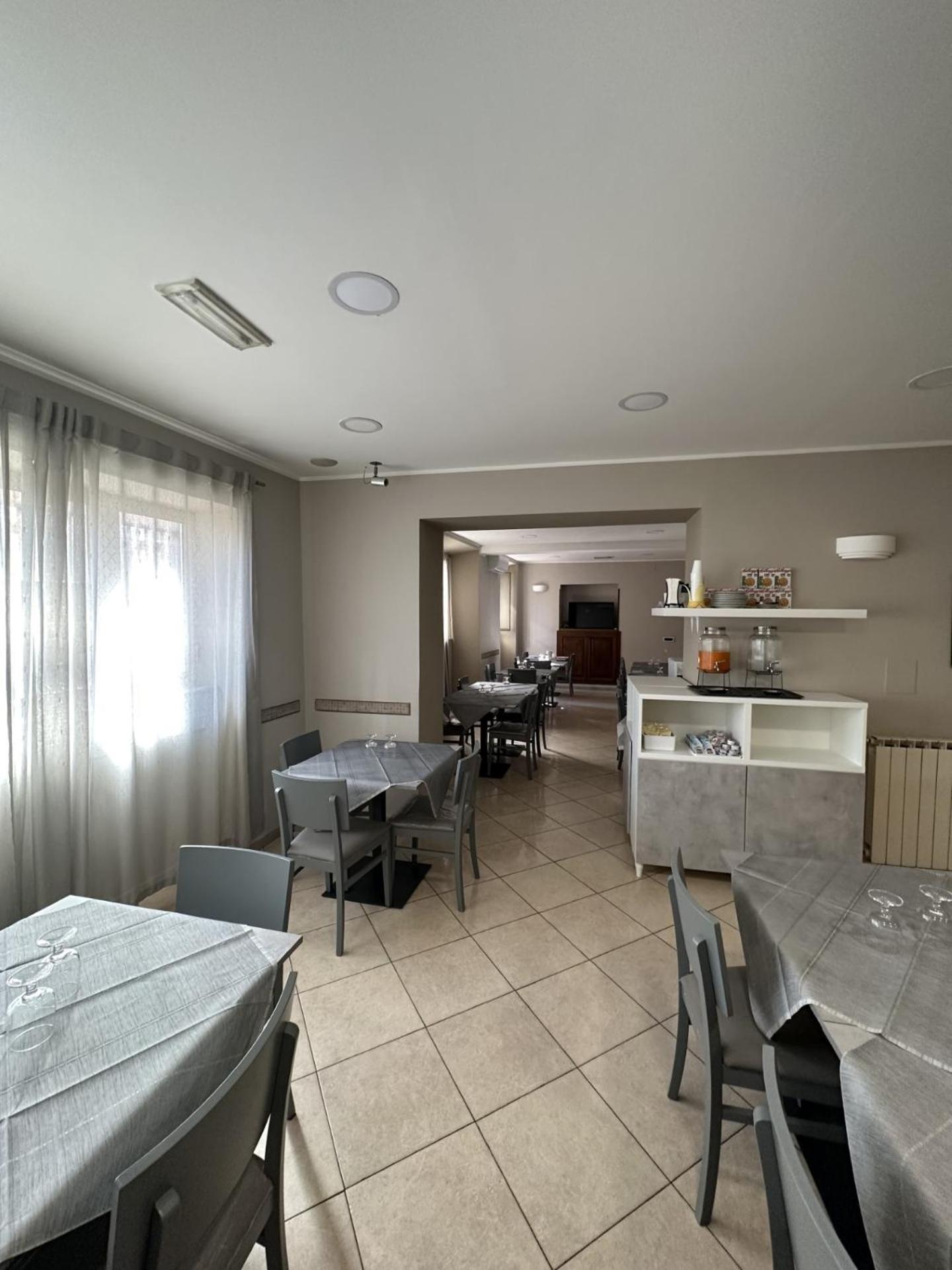 Hotel Le Rose Tivoli Terme Luaran gambar
