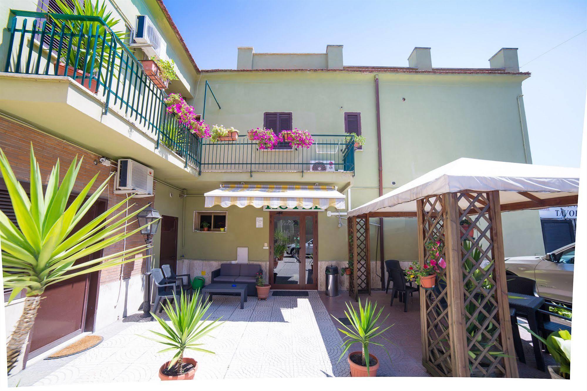 Hotel Le Rose Tivoli Terme Luaran gambar